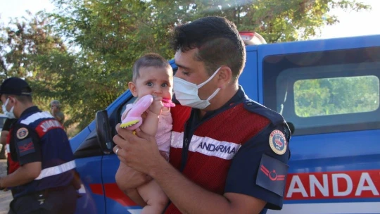 Kazada annesi yaralanan minik Zeynep için jandarma ekipleri seferber oldu