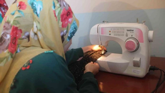 Aynı çatı altında hem öğrenciler hem de aileleri eğitim alıyor