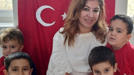 Azmin ismi Yeşim öğretmen: Engelleri aştı, 3 üniversite bitirdi 2'sine devam ediyor