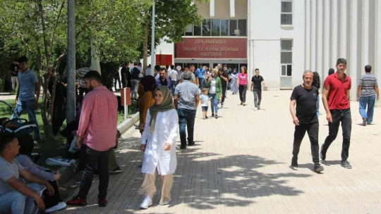 Barajsız ilk YKS'nin ikinci oturumu tamamlandı