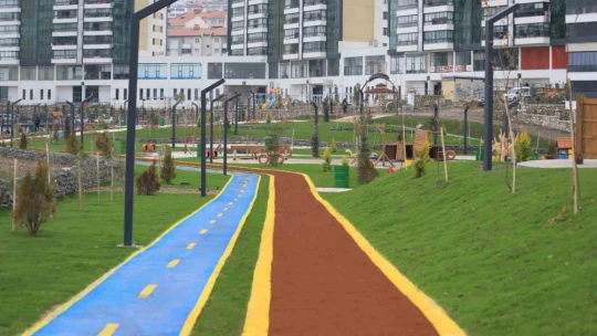 Başkan Şerifoğulları: 'Doğa dostu bisiklet yolları projesiyle özel taşıt kullanımının azalmasını hedefliyoruz'