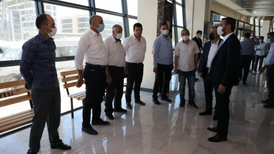 'Gecemizi gündüzümüze katarak çalışıyoruz'