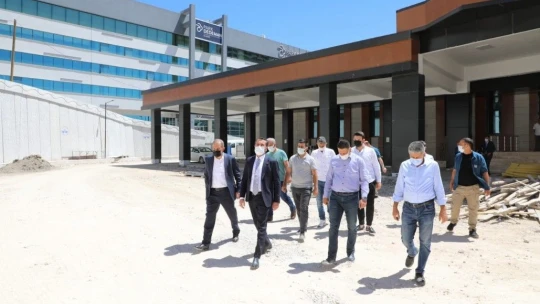 'Gecemizi gündüzümüze katarak çalışıyoruz'
