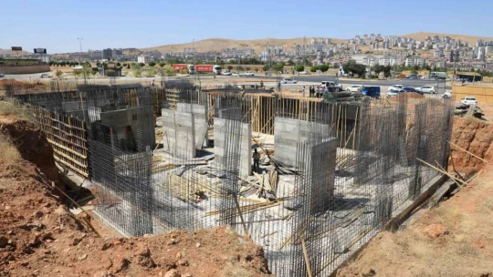 Başkan Şerifoğulları 'İlk günkü aşkla çalışıyor ve şehrimizin her köşesine hizmet götürmeye devam ediyoruz'