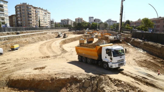 Kent Meydanı İnşaat'ı Hızla Devam Ediyor