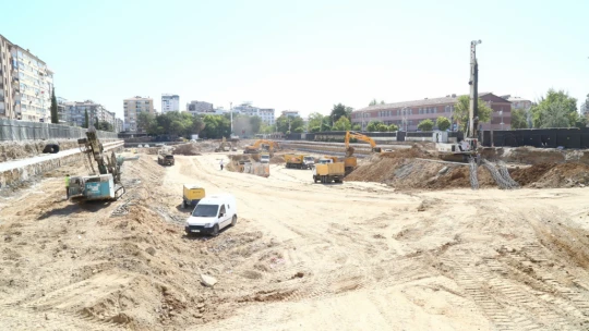 Kent Meydanı İnşaat'ı Hızla Devam Ediyor