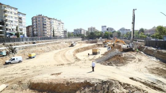 Kent Meydanı İnşaat'ı Hızla Devam Ediyor