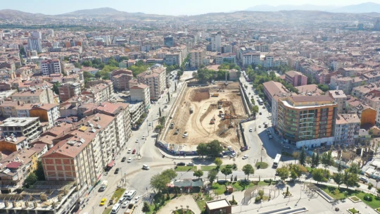 Kent Meydanı İnşaat'ı Hızla Devam Ediyor