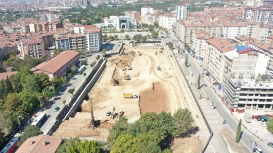 Kent Meydanı İnşaat'ı Hızla Devam Ediyor