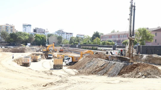 Kent Meydanı İnşaat'ı Hızla Devam Ediyor