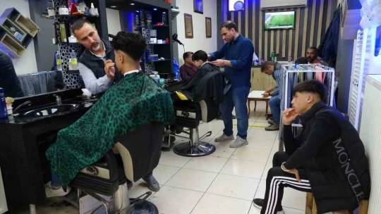 Berberlerin bayram mesaisi sürüyor
