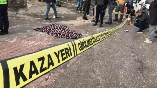 Beton mikserinin altında kalan kadın hayatını kaybetti