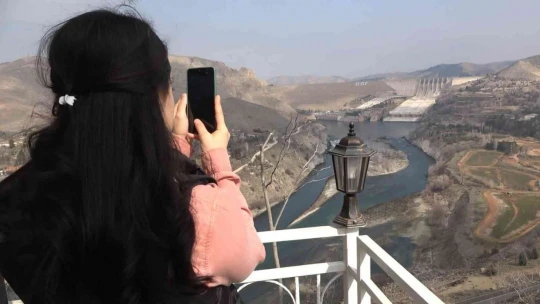 Binlerce İnsan Seyr-ül Keban'a Akın Ediyor