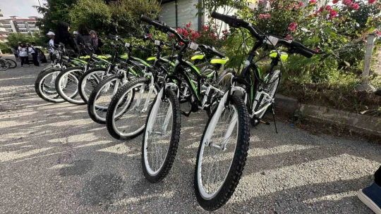 Bisiklet Günü'nü pedal çevirerek kutladılar