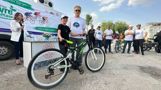 Bisiklet Günü'nü pedal çevirerek kutladılar