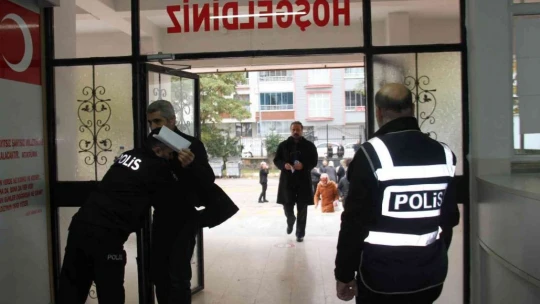 Bu sınavda öğrenciler yerine öğretmenler ter döktü