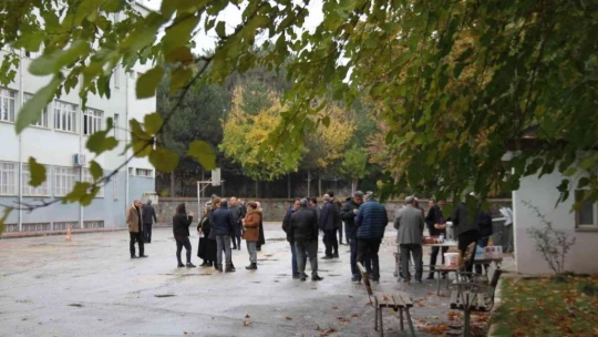 Bu sınavda öğrenciler yerine öğretmenler ter döktü