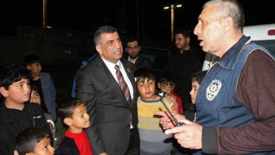 CHP'li Erol polislerle bir araya geldi