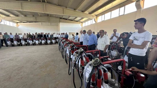 Çiftçilere yüzde 70 hibe ile 122 adet süt sağım makinesi dağıtıldı