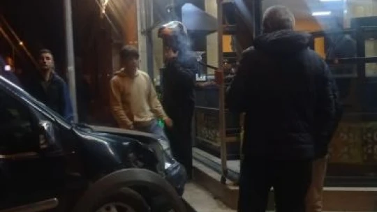Çocuk sürücü dehşet saçtı, 3 kişi ölümden döndü: Kaza kameraya saniye saniye yansıdı