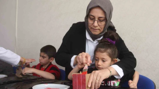 Çocuklarda depremin izleri silinmeye çalışılıyor