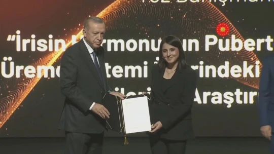 Cumhurbaşkanı Erdoğan'dan FÜ'ye ödül