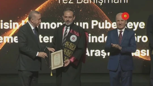 Cumhurbaşkanı Erdoğan'dan FÜ'ye ödül