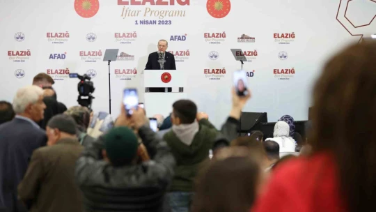 Cumhurbaşkanı Erdoğan Elazığ'da depremzedelerle iftarda buluştu