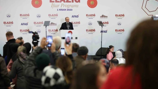 Cumhurbaşkanı Erdoğan Elazığ'da depremzedelerle iftarda buluştu