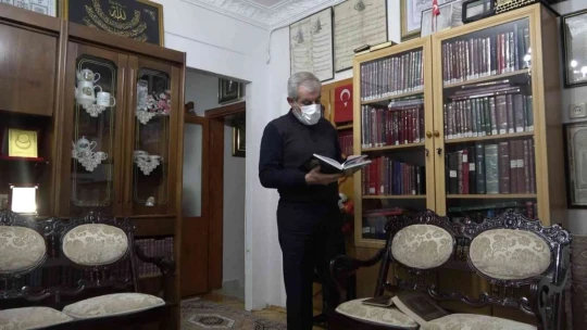 Cumhurbaşkanı Erdoğan'ın da cenazesine katıldığı hafızın eserleri ailesi tarafından korunuyor