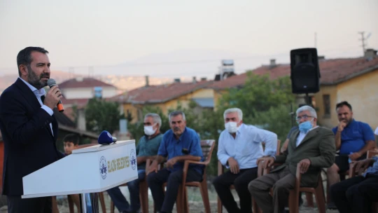 Cumhuriyet Mahallesi Sarı ve Beyaz Evlerde Tapu Sevinci