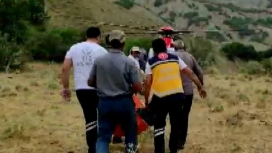 Dağda rahatsızlanan çobanın imdadına ambulans helikopter yetişti