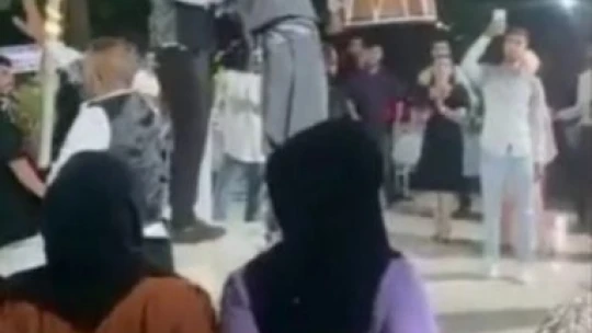 Davulcu sünnet düğününde kendinden geçti