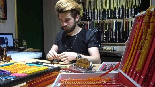 Dede mesleğini devam ettirerek 3 atölye açtı, 15 kişiye istihdam sağlıyor