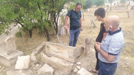 Define Avcıları İş Başında
