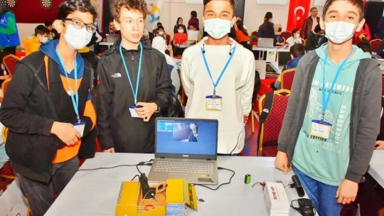 Dene yap proje şenliğiyle genç yetenekler iş başında