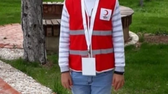 Depremde doğan ve depremde hayatını kaybeden Miraç'ın kabri başındaki detay yürek burktu