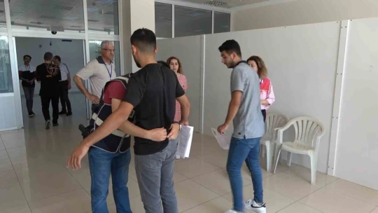 Depremde her şeyini kaybeden Malatyalı genç, Elazığ'da 1 dakika ile sınava giremedi