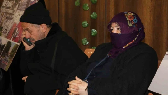 Depremi yaşayan Elazığlılar fuar merkezlerine akın etti