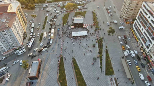 Depremi yaşayan Malatya'dan Elazığ'a vefa otobüsü