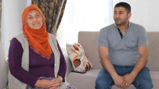 Depremin merkez üssü Sivrice'de vatandaşlar çifte bayram yaşıyor