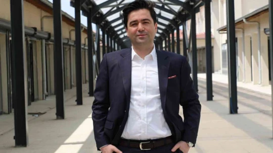 Depremin merkez üssü Sivrice'de vatandaşlar çifte bayram yaşıyor