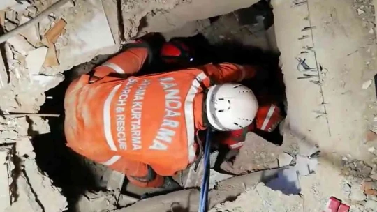 Depremin üzerinden 3 yıl geçti, enkaz altından kurtulanların üzerindeki etkisi geçmedi