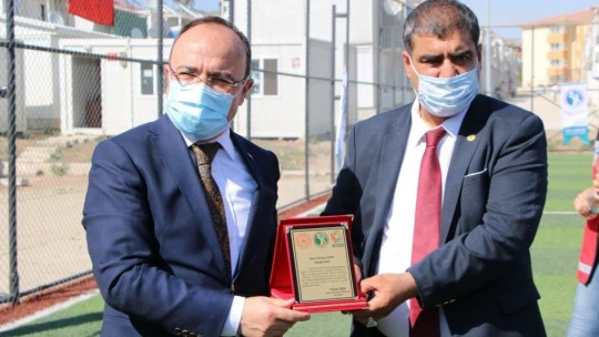 Depremzede çocuklar geleneksel oyunlarla eğlendi