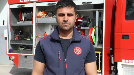 Depremzede itfaiyeciler ailelerini bırakıp yardımı koştu