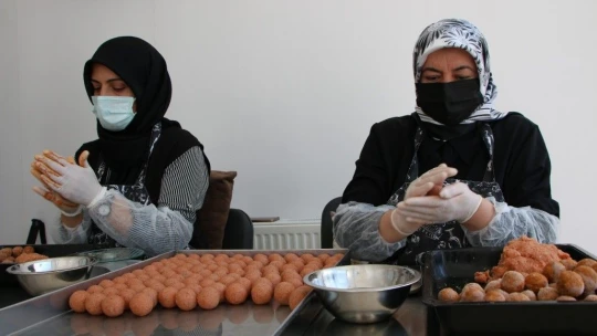 Devlet desteğiyle iş kuran kız kardeşler, 20 kişiye istihdam sağlıyor