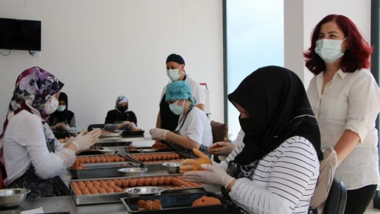 Devlet desteğiyle iş kuran kız kardeşler, 20 kişiye istihdam sağlıyor