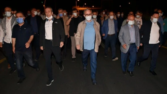 Diyarbakır'ın Fethi'nin 1382'inci yılı meşaleli yürüyüşle kutlandı