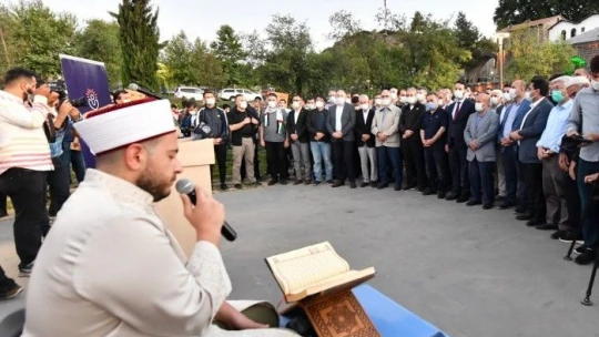 Diyarbakır'ın Fethi'nin 1382'inci yılı meşaleli yürüyüşle kutlandı