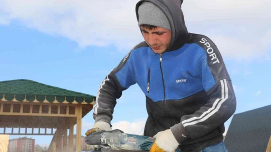 Doğu ve Güneydoğu Anadolu Bölgesinin tek bungalov fabrikasını kurdu, şimdi taleplere yetişemiyor